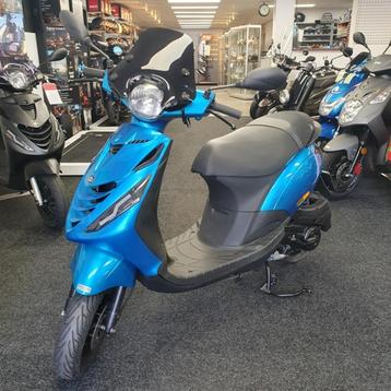 Piaggio Zip 45km 4takt kickstart Candy Blue brom smoke led beschikbaar voor biedingen