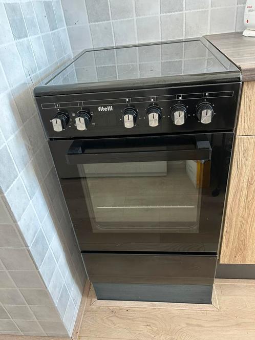Fitelli fornuis+oven zwart, Witgoed en Apparatuur, Fornuizen, Zo goed als nieuw, Vrijstaand, Keramisch, 4 kookzones, Minder dan 85 cm