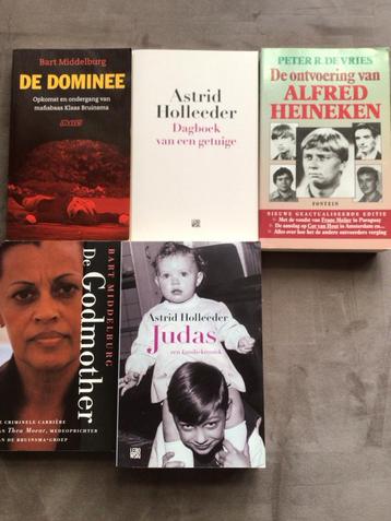 Boeken over misdaad en criminelen - Diverse titels beschikbaar voor biedingen