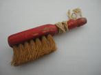 carnavals embleem, insigne, onderscheiding Breda 1956 rood, Ophalen of Verzenden, Overige materialen, Nederland