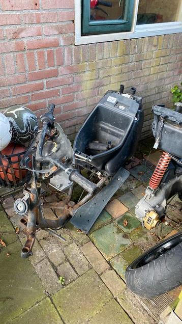 Malaguti phantom f12 frame beschikbaar voor biedingen