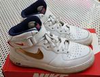 Nike Air Force 1 Wit/Goud Mid '82 + tag Mt 43, Wit, Nike, Ophalen of Verzenden, Gedragen