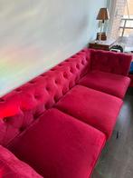 Driezitsbank fluweel rood CHESTERFIELD, Huis en Inrichting, Banken | Sofa's en Chaises Longues, Ophalen of Verzenden, Minder dan 150 cm