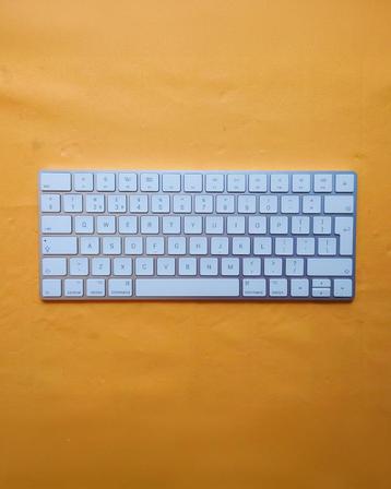 Apple Magic Keyboard , Model A1644  beschikbaar voor biedingen