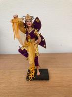 Danseres, Maleisisch, Ophalen of Verzenden, Zo goed als nieuw, Mens