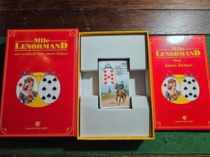 Mlle Lenormand Kaartspel - Aimée Zwitser, Hobby en Vrije tijd, Gezelschapsspellen | Kaartspellen, Ophalen of Verzenden