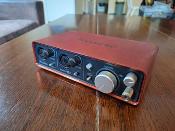 Focusrite Scarlett 2i2 2nd Gen - Externe Geluidskaart beschikbaar voor biedingen