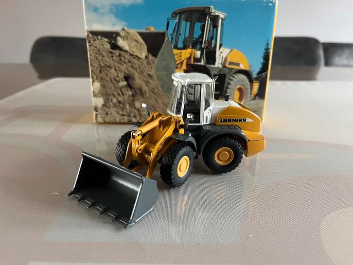 Liebherr L 538 laadschop Conrad 2435 nieuw, Hobby en Vrije tijd, Modelauto's | 1:50, Nieuw, Hijskraan, Tractor of Landbouw, Conrad