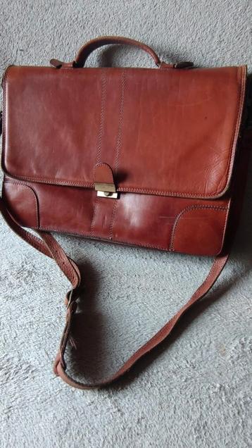 Leren aktetas / schoudertas / schooltas / laptoptas 40x30 cm beschikbaar voor biedingen