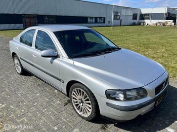 Volvo S60 2.4 Edition / APK / NAP / Airco / Cruise / INRUILK beschikbaar voor biedingen
