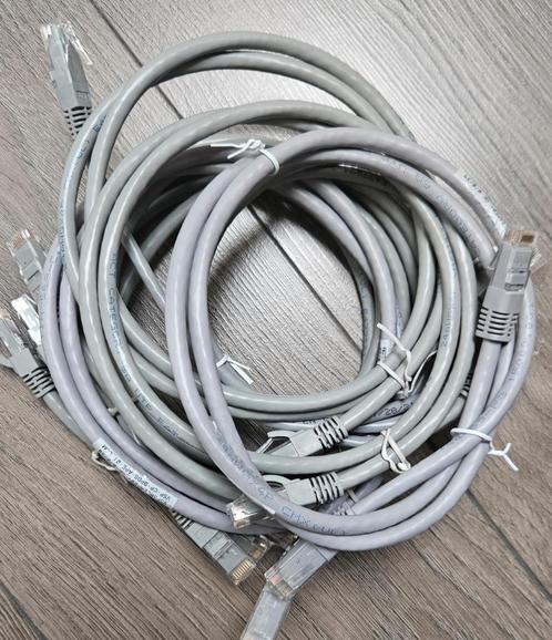 Grijze 1M U/UTP CAT6 patchkabel met RJ45 connectoren, Computers en Software, Pc- en Netwerkkabels, Zo goed als nieuw, Ophalen of Verzenden