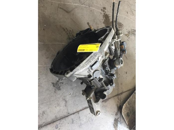 Versnellingsbak van een Alfa Romeo 147, Auto-onderdelen, Transmissie en Toebehoren, Alfa Romeo, Gebruikt, 3 maanden garantie, Ophalen of Verzenden