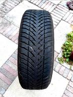 Vier Goodyear Ultra Grip 215/60R16 Winterbanden met Velgen, Auto-onderdelen, Banden en Velgen, Ophalen, 16 inch, Banden en Velgen
