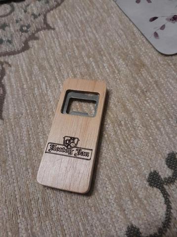 Gegraveerde Flesopeners, Sleutelhangers & Pennen - Cadeau! beschikbaar voor biedingen