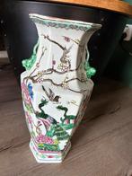 Antieke Chinese vaas met vogel- en bloemmotieven, Antiek en Kunst, Antiek | Vazen, Ophalen