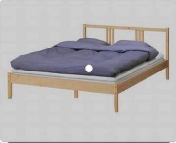 Compleet Ikea bed,lattenbodems, goede matras 140x200cm. beschikbaar voor biedingen