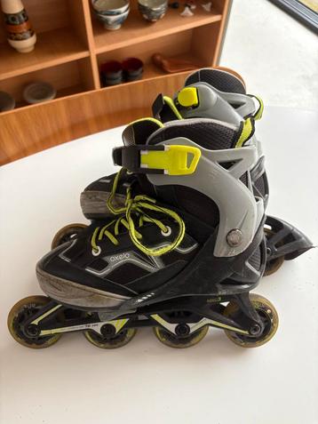 Verstelbare Skates 35-38 + Kniebeschermers beschikbaar voor biedingen