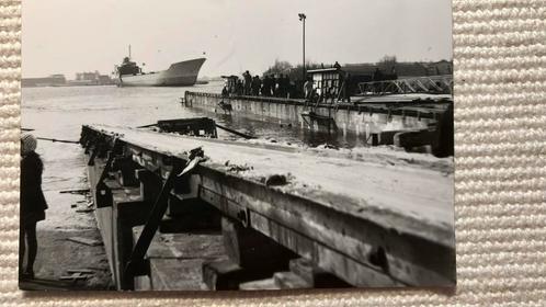 Zaandam  1969 tewaterlating Daniella  ZSM scheepsbouw, Verzamelen, Ansichtkaarten | Nederland, Noord-Holland, 1960 tot 1980, Verzenden