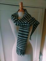 Warme Pied de Poule shawl in zwart wit, Kleding | Dames, Ophalen of Verzenden, Gedragen, Maat 38/40 (M), Sjaal