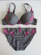 Hunkemoller setje BH 75B en slip maat S Grijs met roze kant, Hunkemöller, Verzenden, Grijs, Setje