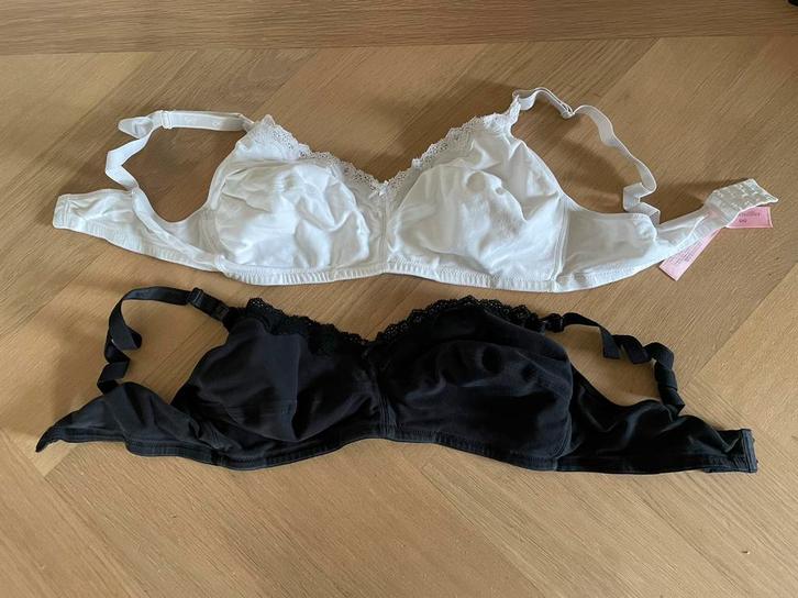 2 Voedingsbh’s - ZGAN, Kleding | Dames, Positiekleding, Zo goed als nieuw, Lingerie of Zwemkleding, Maat 42/44 (L), Zwart, Ophalen of Verzenden