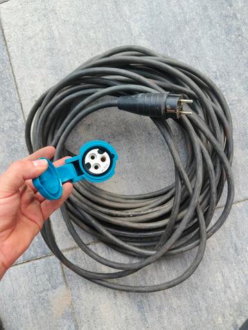Verloopkabel 22 mtr stekker naar CEE contrastekker beschikbaar voor biedingen