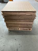 +/-150 kartonnen platen voor Amerikaanse pallets 124x106 cm, Overige materialen, Gebruikt, Ophalen