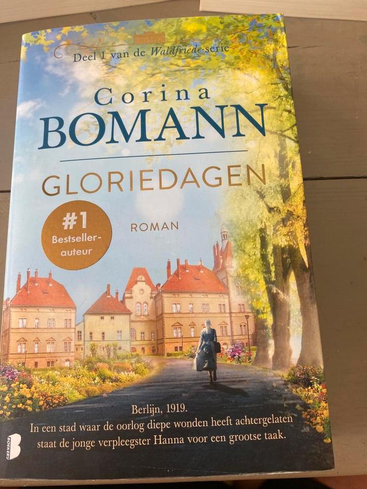 Corina Bomann - Gloriedagen, Boeken, Literatuur, Zo goed als nieuw, Ophalen of Verzenden
