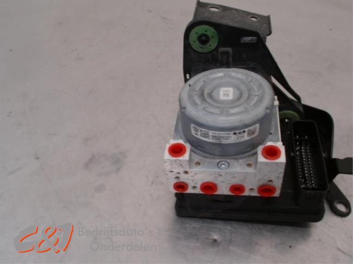 ABS Pomp van een Volkswagen Caddy, Auto-onderdelen, Elektronica en Kabels, Volkswagen, Gebruikt, 3 maanden garantie, Ophalen of Verzenden