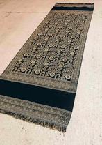 Klassieke grand foulard met franjes 210/70, Huis en Inrichting, Woonaccessoires | Plaids en Woondekens, Gebruikt, Etten-Leur, DJT@dejuistetoon.eu