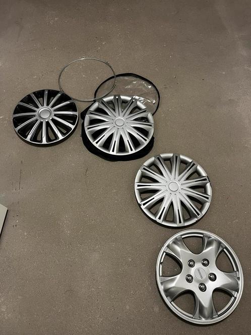 Wieldoppen 4 stuks (3x 15 inch, 1x 14 inch) (+4 Binders), Auto diversen, Wieldoppen, Zo goed als nieuw, Ophalen of Verzenden