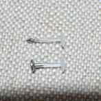 2 Oorbellen voor piercings. Lip- of Labretpiercing, Ophalen of Verzenden, Nieuw, Overige materialen, Lip- of Labretpiercing
