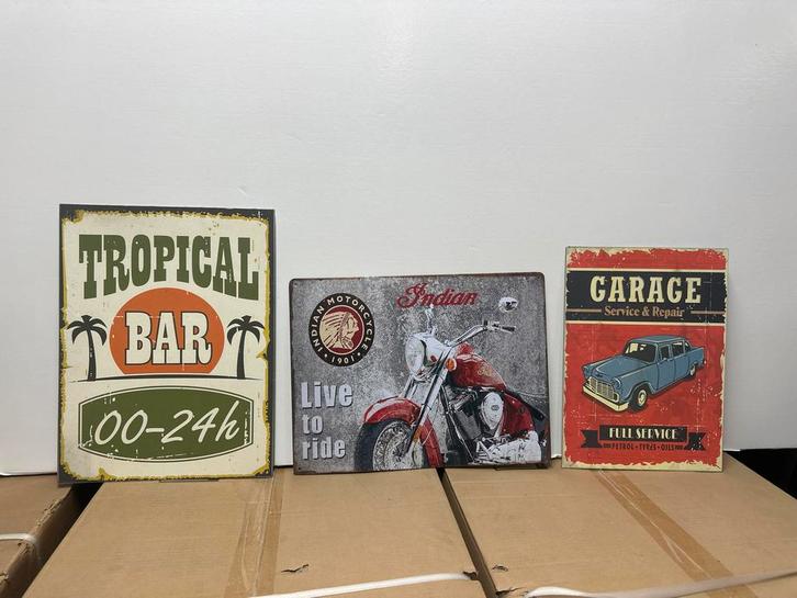 Metalen Borden Verzameling - Mancave Decoratie, Huis en Inrichting, Woonaccessoires | Wanddecoraties, Zo goed als nieuw, Ophalen