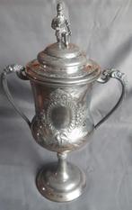 Zilveren Leger Erebokaal met deksel en soldaat omstr. 1880, Ophalen of Verzenden, Landmacht, Nederland, Lintje, Medaille of Wings