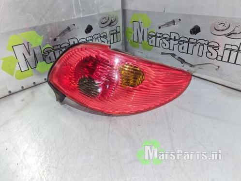 Achterlicht rechts van een Peugeot 206, Auto-onderdelen, Verlichting, Peugeot, Gebruikt, 6 maanden garantie, 12 maanden garantie