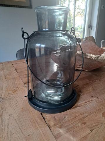 Mooie Vaas in Prima Staat beschikbaar voor biedingen