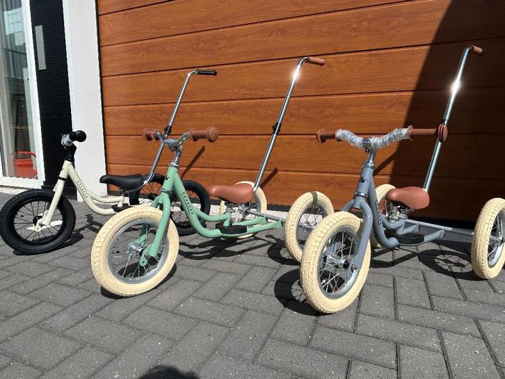 Nieuw! Køvapää 2 in 1 - Trybike - Veloretti Loopfiets, Fietsen en Brommers, Fietsen | Driewielers, Nieuw, Duwstang, Verstelbare zitting