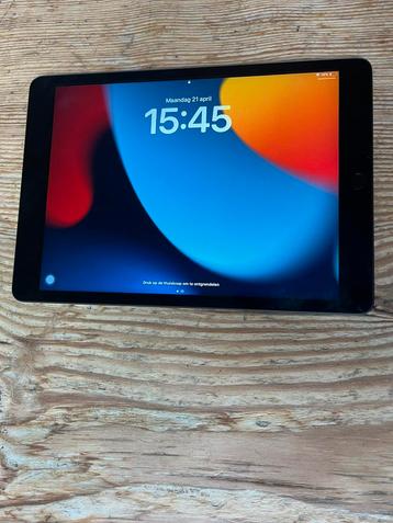 iPad 9e gen (64GB, Wi-Fi, zwart) + Apple Pencil (1e gen) beschikbaar voor biedingen