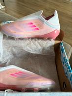 voetbalschoenen, Ophalen of Verzenden, Zo goed als nieuw, Sneakers of Gympen