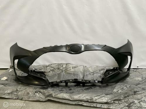Voorbumper Toyota Yaris XP210 NIEUW ORIGINEEL 52119-K0050, Auto-onderdelen, Carrosserie en Plaatwerk, Bumper, Voor, Gebruikt, Ophalen of Verzenden