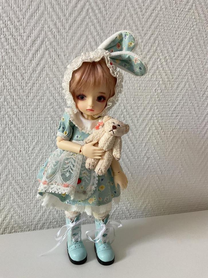 BJD 1/6 Recast Pop met Outfit, Verzamelen, Poppen, Zo goed als nieuw, Overige typen, Ophalen