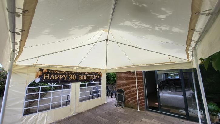 Partytent te huur 4x4m met zijkanten | Bollenstreek verhuur, Tuin en Terras, Partytenten, Zo goed als nieuw, Partytent, 2 meter of meer