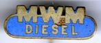 MWM diesel email op zilverkleurig speldje ( F_014 ), Verzamelen, Verzenden, Nieuw, Transport, Speldje of Pin
