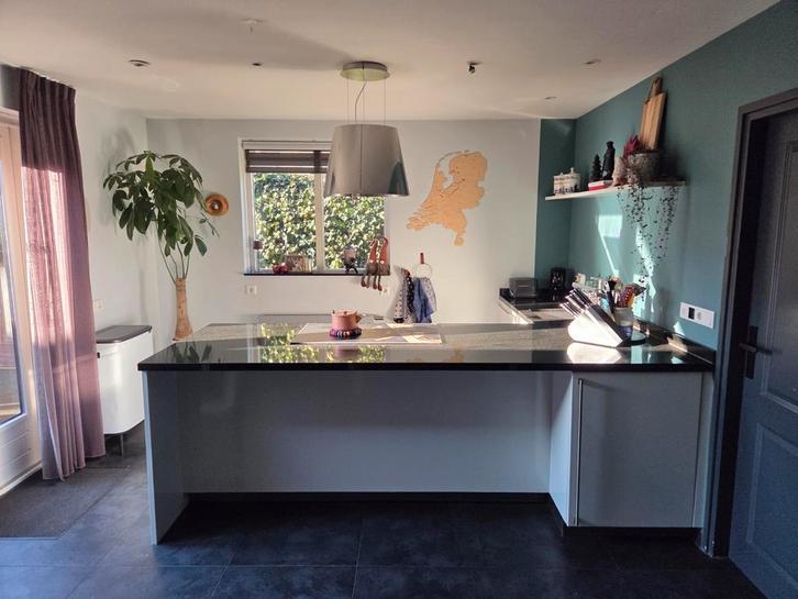 Häcker Systemat keuken met massief blad, stoomoven en meer!, Huis en Inrichting, Keuken | Complete keukens, Gebruikt, Hoekkeuken