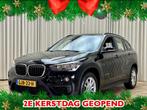 BMW X1 sDrive20i *192PK* Stoelverwarming / Navigatie / PDC /, 1998 cc, Stof, Zwart, Bedrijf