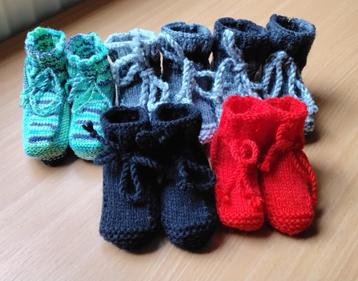 Nieuw gebreide baby slofjes beschikbaar voor biedingen