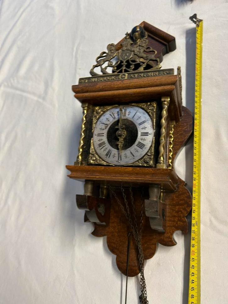 Mooi Zaans klokje met mooie details, Antiek en Kunst, Antiek | Klokken, Ophalen of Verzenden