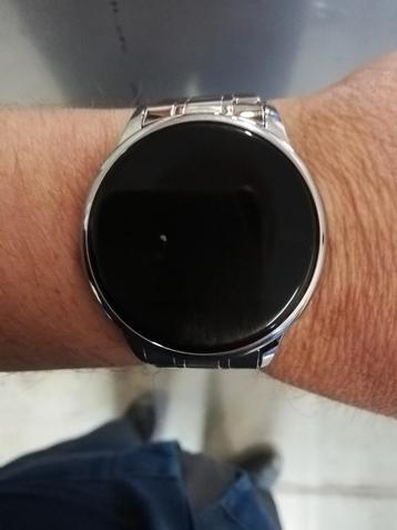 Lige smartwatch zo goed als nieuw  beschikbaar voor biedingen