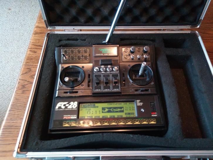 Robbe/Futaba FC-28 zender incl. aluminium koffer, Hobby en Vrije tijd, Modelbouw | Radiografisch | Vliegtuigen, Gebruikt, Overige typen