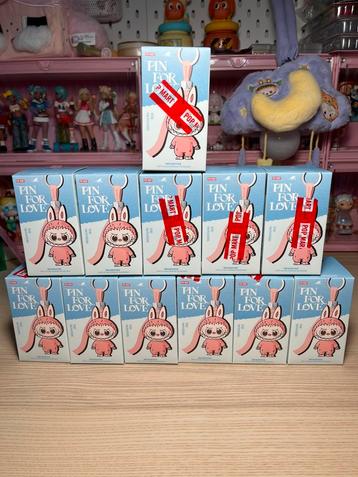 Pop Mart Labubu The Monsters Pin for Love Blind Box N-Z beschikbaar voor biedingen